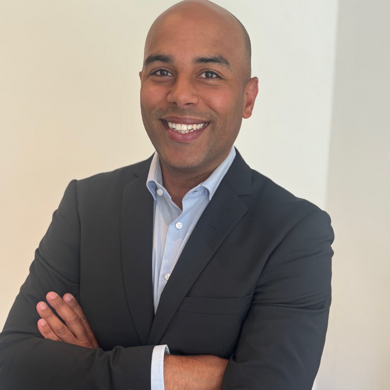 Mikael Östlund Bekele, Myyntijohtaja